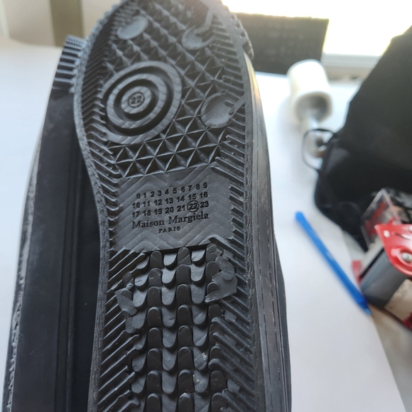 Maison Margiela Black Low-Top Sneakers size 43 BNWOB - Picture 16 of 16